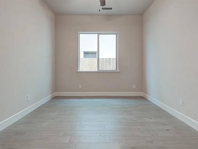 Building Photo - 935 Talus Wy S