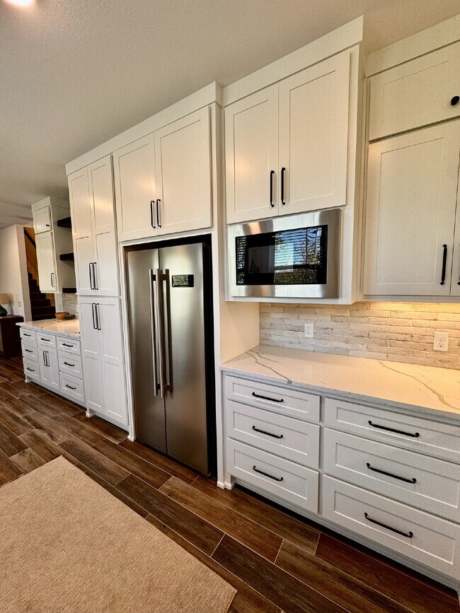 Building Photo - 8881 Williams Rd