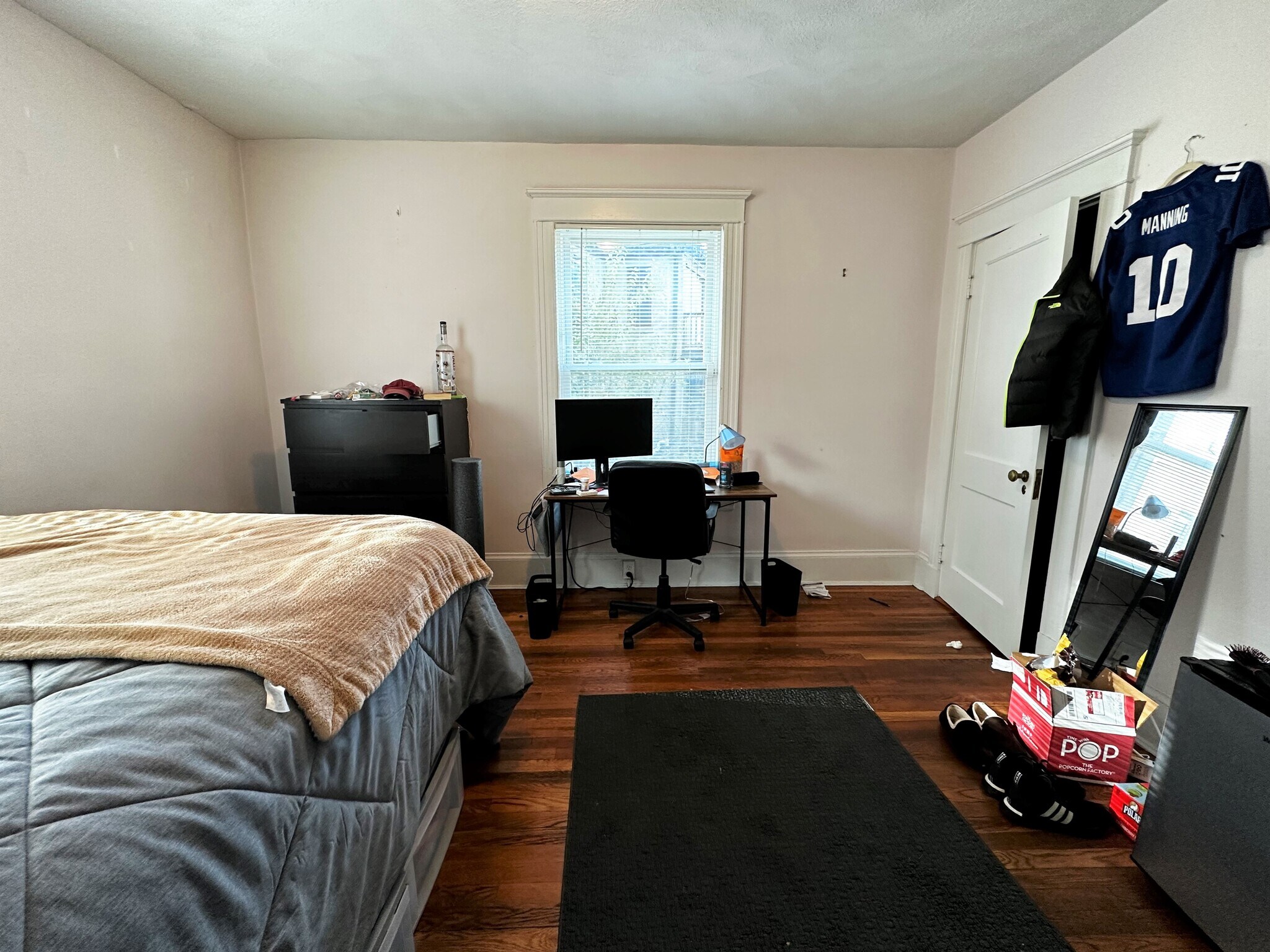 Building Photo - 229 Chestnut Hill Ave