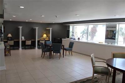 Building Photo - 880 Mandalay Ave