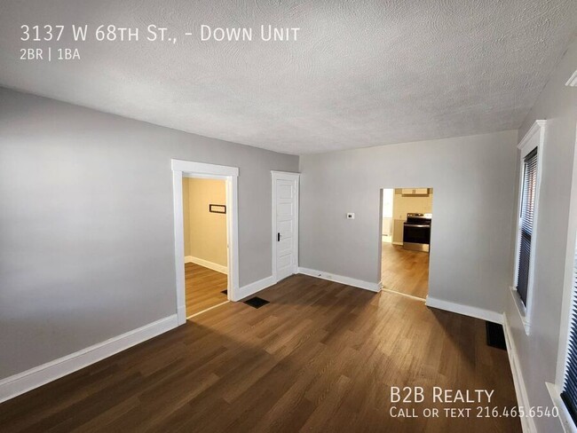 Building Photo - Spacious Two-Bedroom Unit in a Charming Mu...