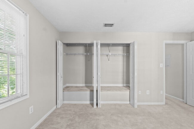 Building Photo - Amazing 2 Bedroom Rental