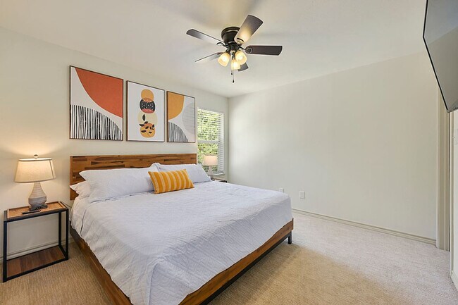 Building Photo - 6206 Cromwell Ct