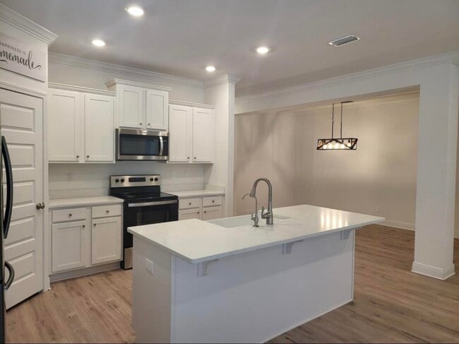 Building Photo - 59 Piper Cv