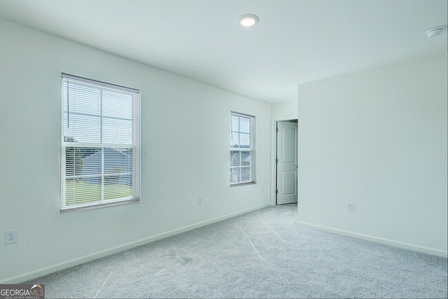 Building Photo - 322 Foxtrot Trl