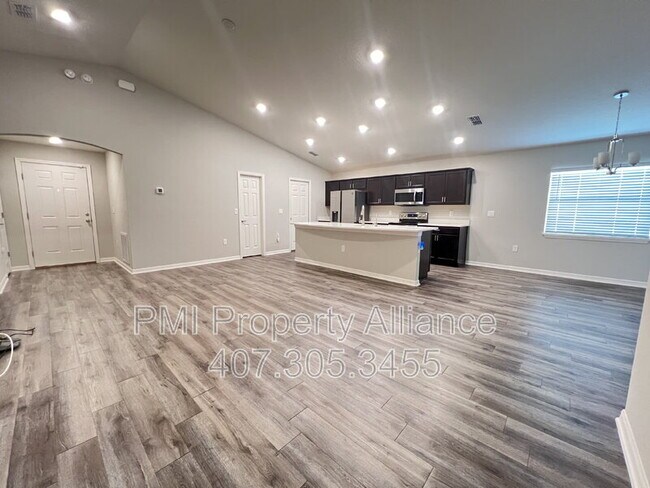 Building Photo - 1002 Corso Dr