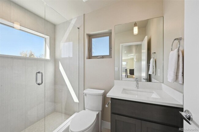 Building Photo - Rare University/Observatory Park 4 Plus Bed, 4.5 Bath Home