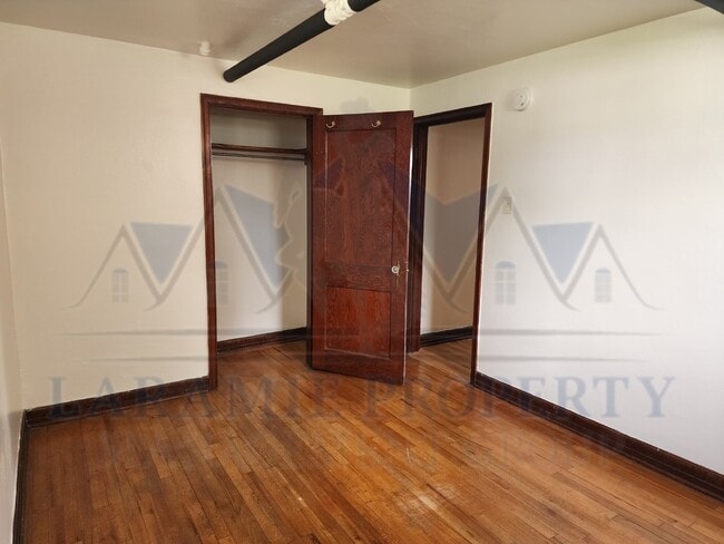 Building Photo - 1 Bedroom Apartment