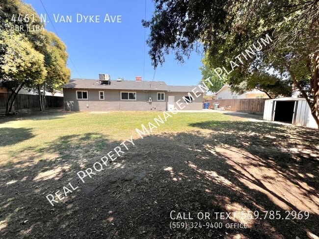 Building Photo - 4461 N Van Dyke Ave