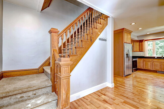 Building Photo - 64 Parker Terrace Ext