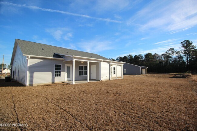 Building Photo - 2224 Brookville Dr