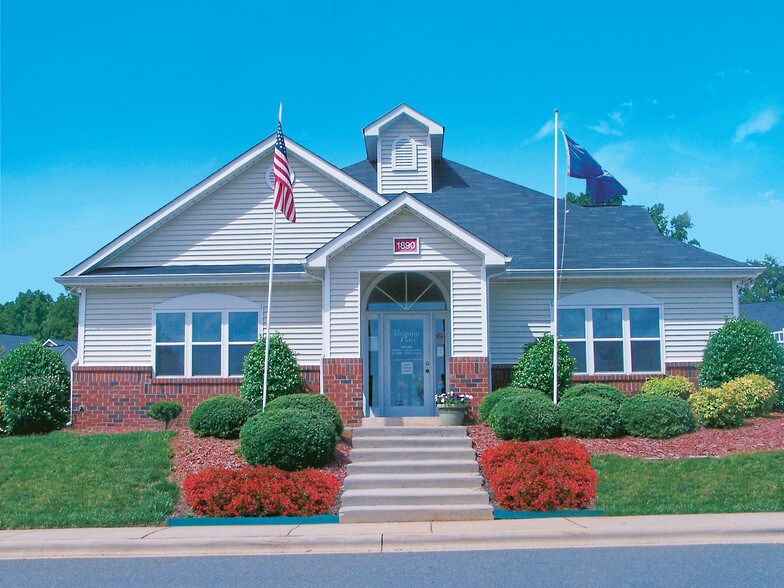 Brittany Place 1890 Cathedral Mills Ln Rock Hill SC 29732 Apartment