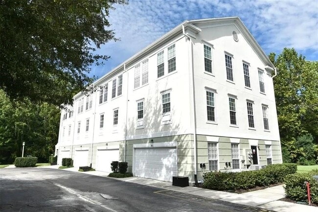 Building Photo - 265 Goldenrain Dr