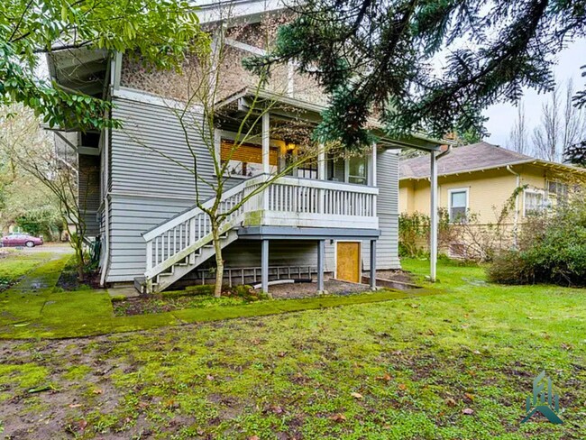 Building Photo - Room for Rent in Home in the Heart of Corvallis