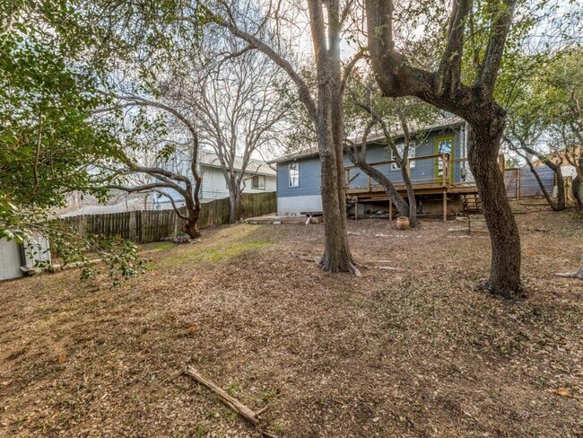 Building Photo - 1705 Adriane Dr