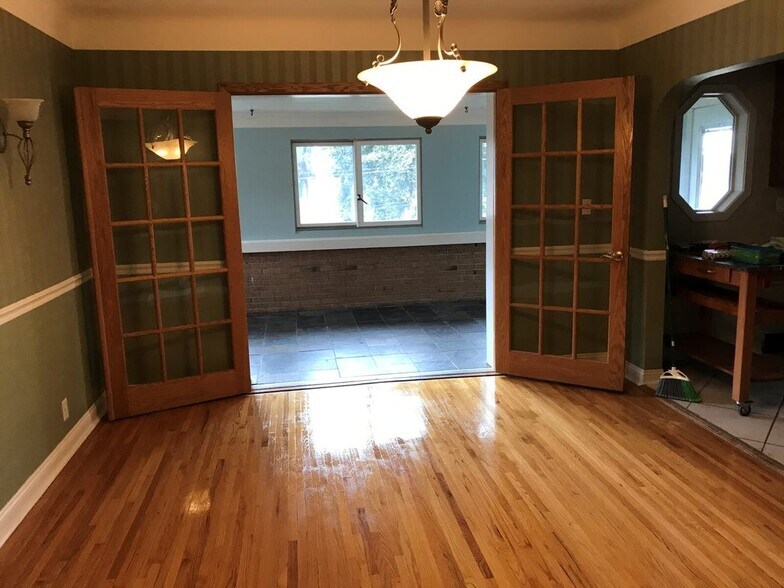 Building Photo - 1066 Gordon Ave
