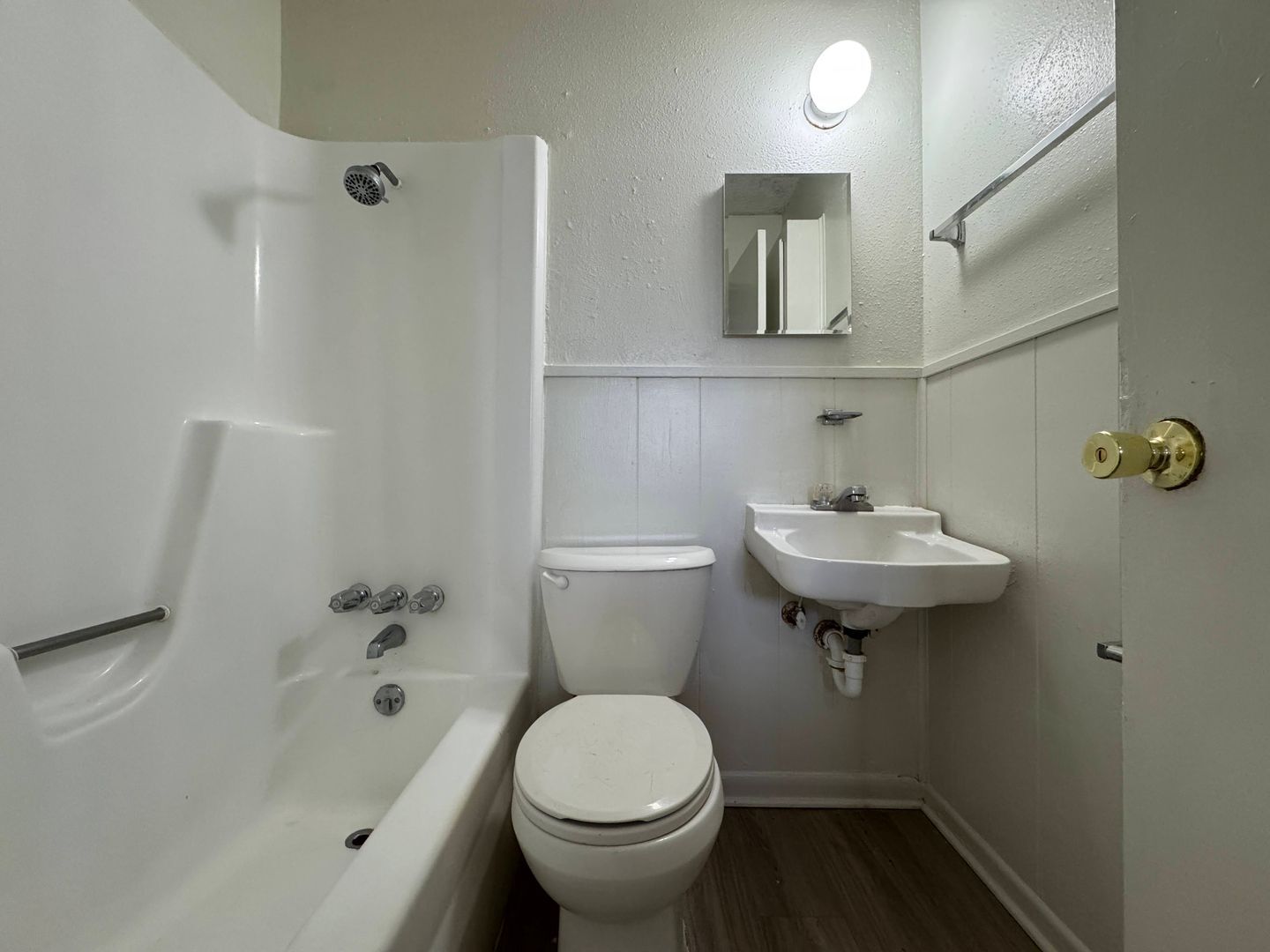 Building Photo - 503 Sunset Ln