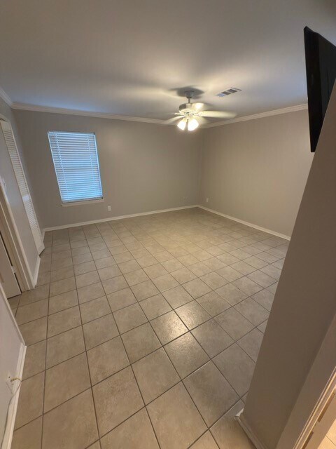 Building Photo - 6401 Skyline Dr