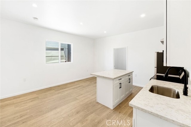 Building Photo - 1375 N Mentor Ave