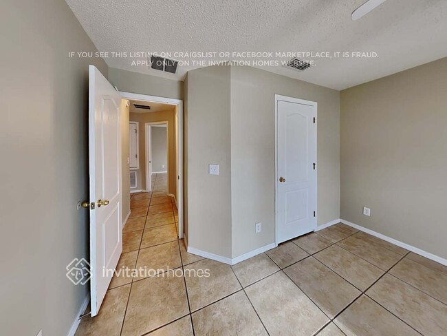 Building Photo - 453 Peace Ct