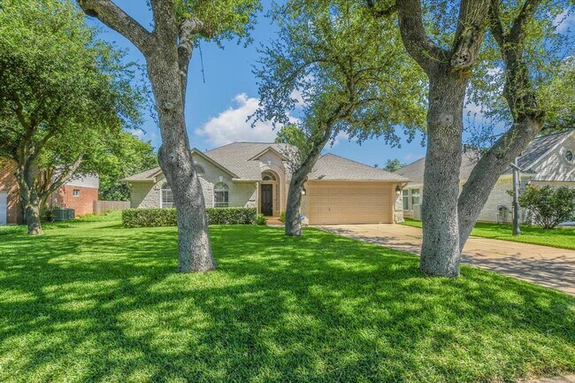 Building Photo - 2306 Oakshire Cove