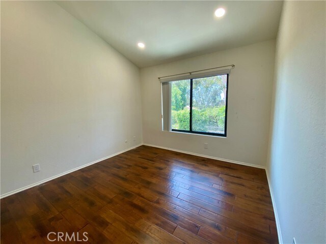 Building Photo - 809 Creekside Dr
