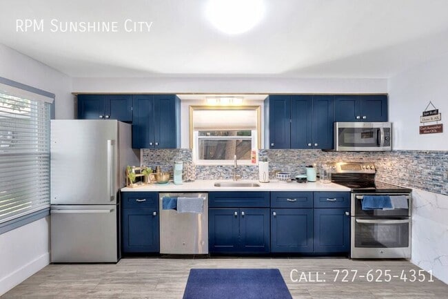 Building Photo - 340 78th Ave