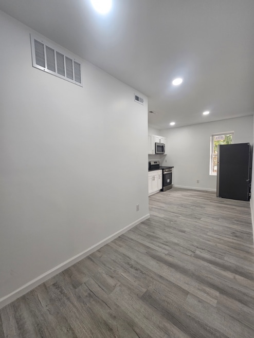 Building Photo - 5161 Wakefield St