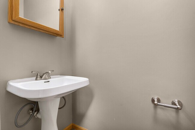 Building Photo - 4415 Naper Bay