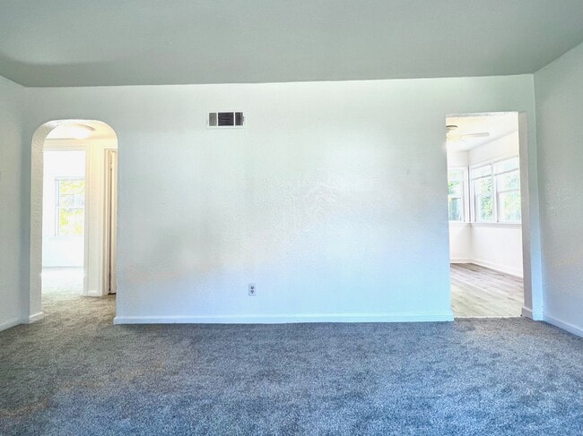 Building Photo - 1109 Turner Ave