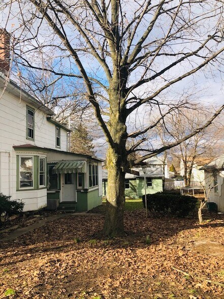 Building Photo - 1515 King St