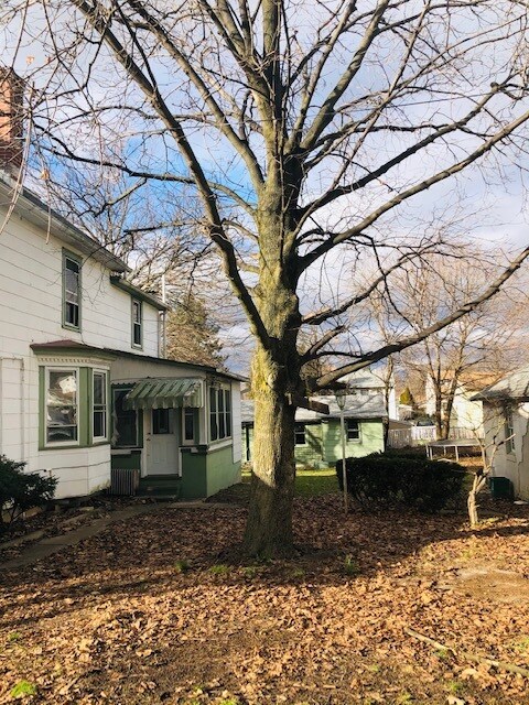 Building Photo - 1515 King St