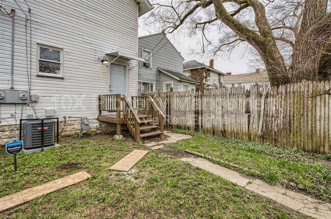 Building Photo - 1099 E 16th Ave