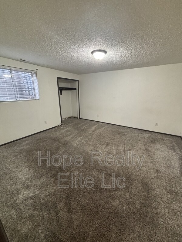 Building Photo - 2079 Sussex Ln