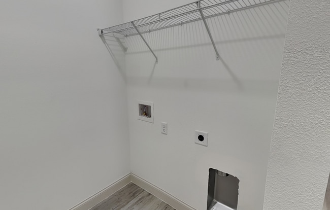 Building Photo - 2660 W Gifford Ln