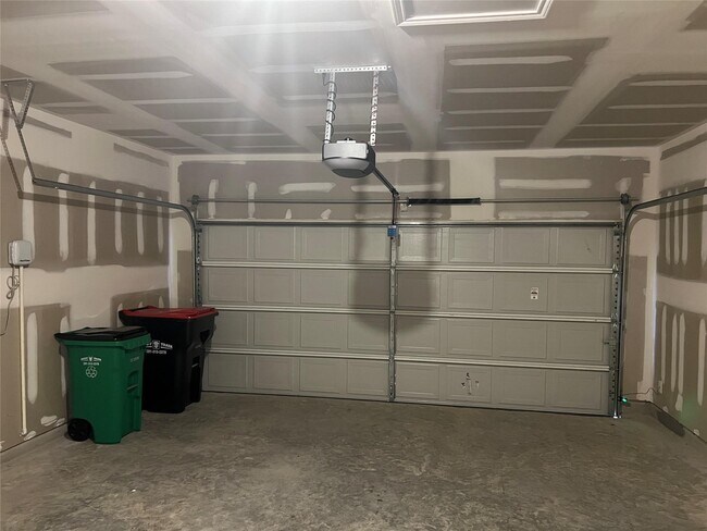 Building Photo - 21110 Turtle Gln Ln