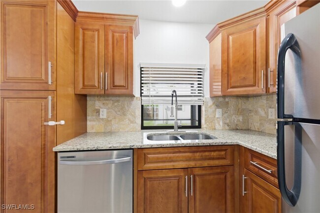 Building Photo - 18554 Zinnia Rd