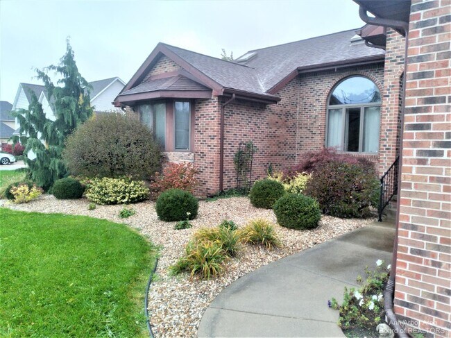 Building Photo - 5383 Textile Rd