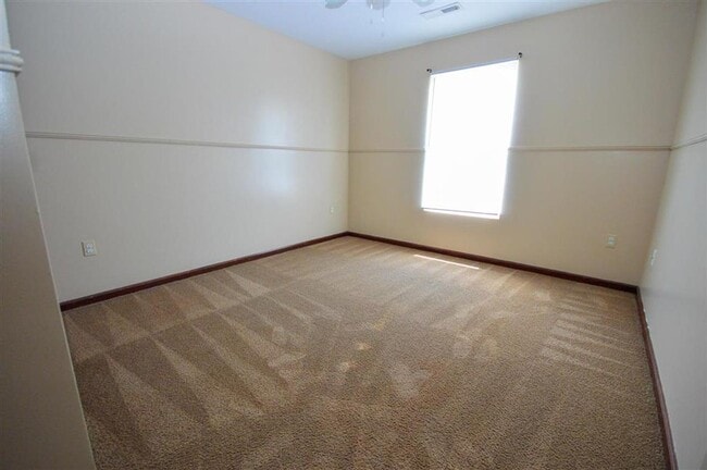 Building Photo - Beautiful Home, Great Location!