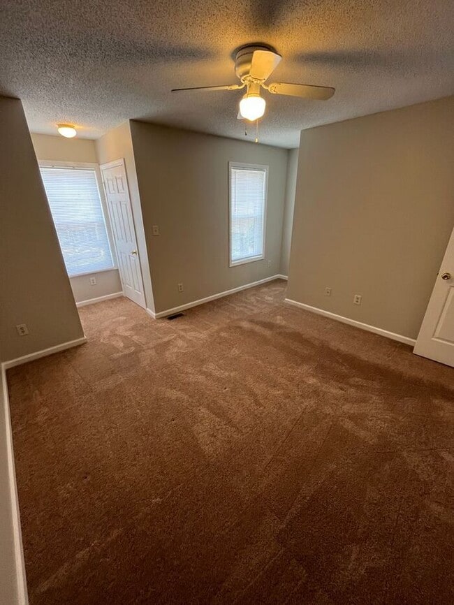 Building Photo - 2BD/1.5BA Townhome in Spring Meadows