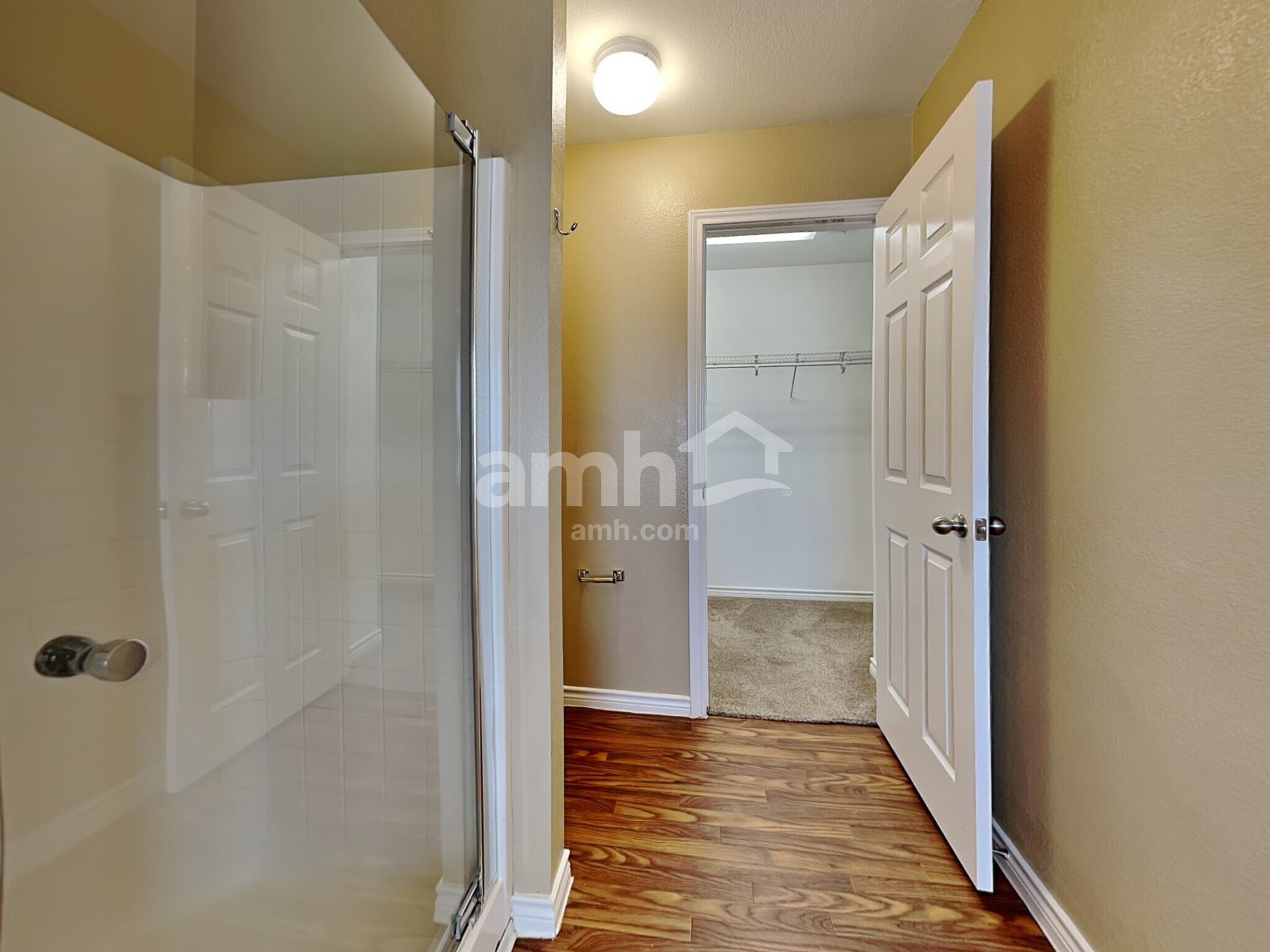Building Photo - 8923 Wild Rose Ln