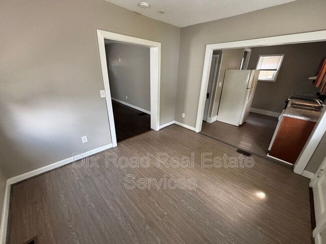 Building Photo - 3265 Buell St