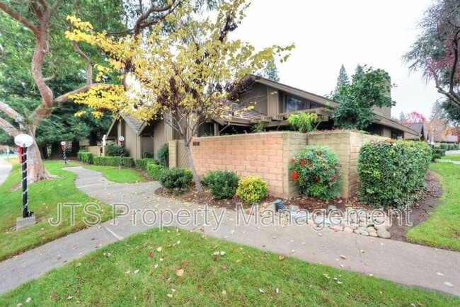 Building Photo - 2010 Promontory Point Ln