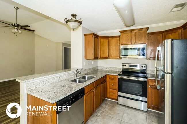Building Photo - 1602 Far Dr