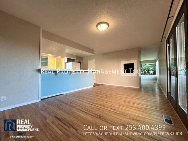 Building Photo - 1748 N Narrows Dr