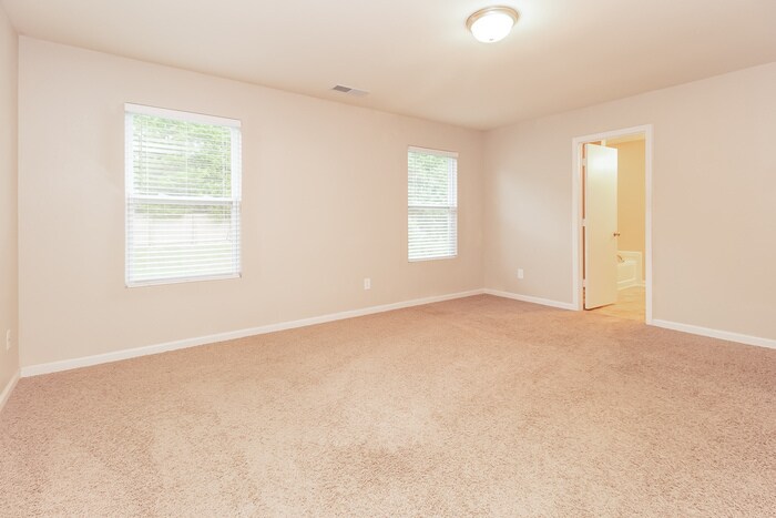 Building Photo - 192 Green Garden Dr