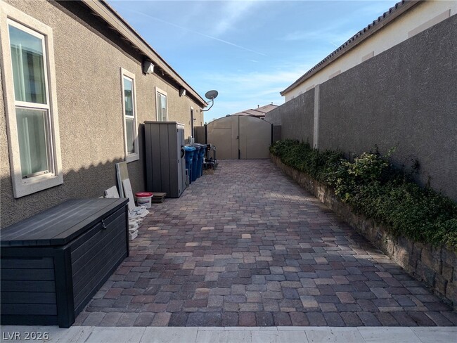 Building Photo - 9706 Yellow Shadow Ave