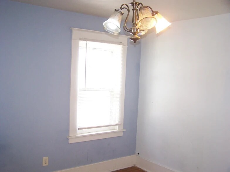 Building Photo - 93 Lovering Ave