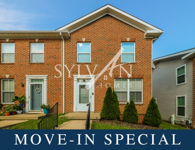 end unit townhome! 527 N Fremont Ave Baltimore MD 21201