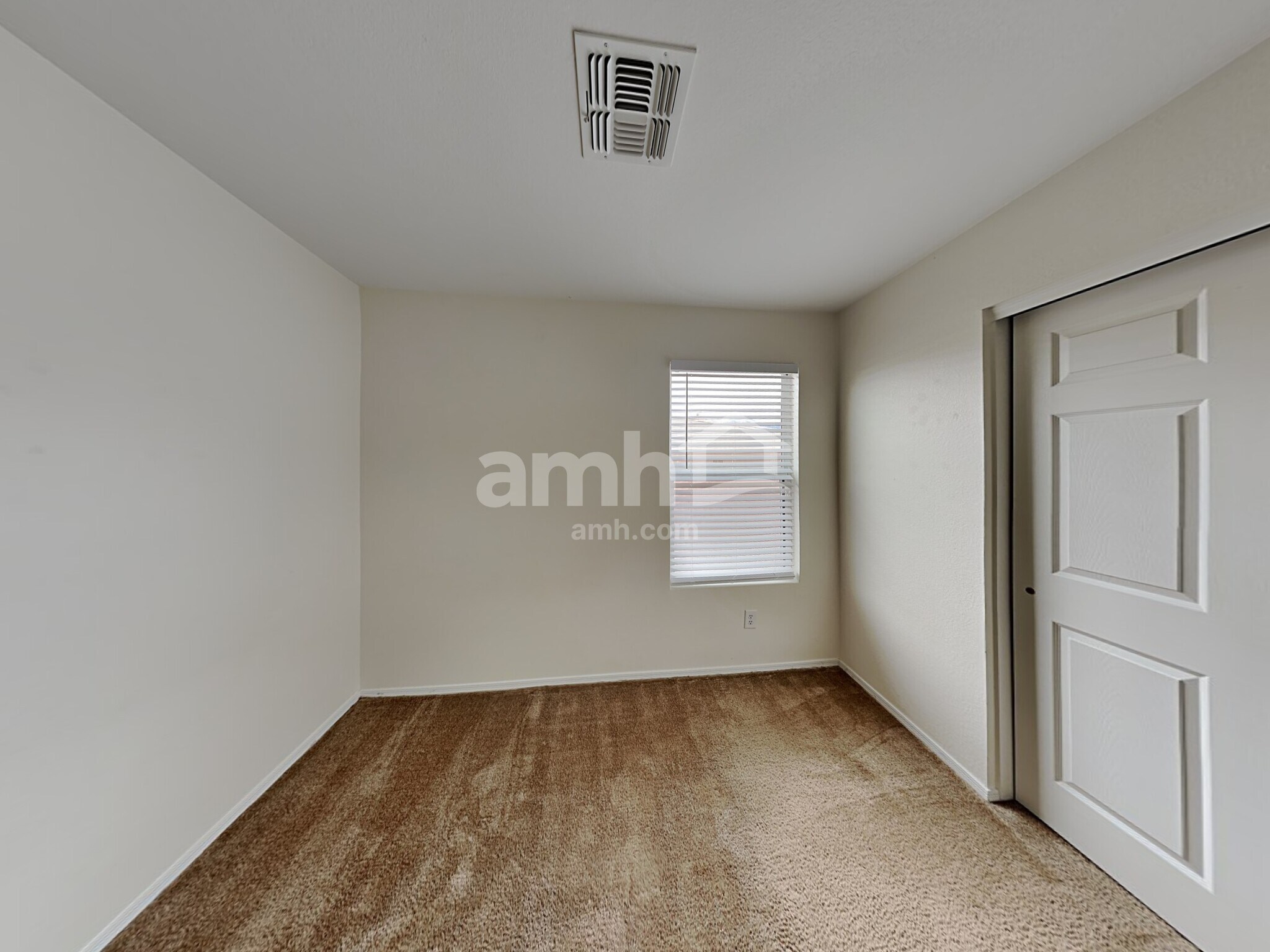 Building Photo - 3631 E Foxtrotter Rd